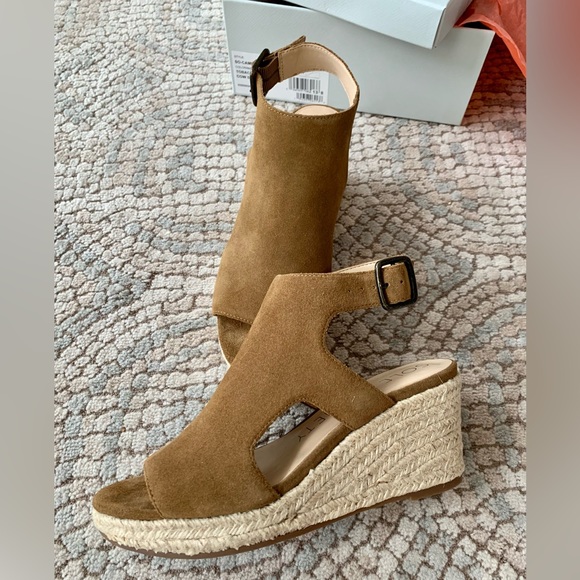 Sole Society Camreigh Cutout Wedge Sandal - Picture 3 of 7